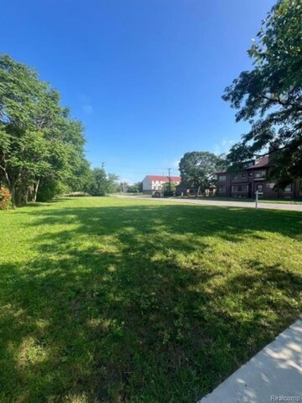 Picture of Residential Land For Sale in Detroit, Michigan, United States