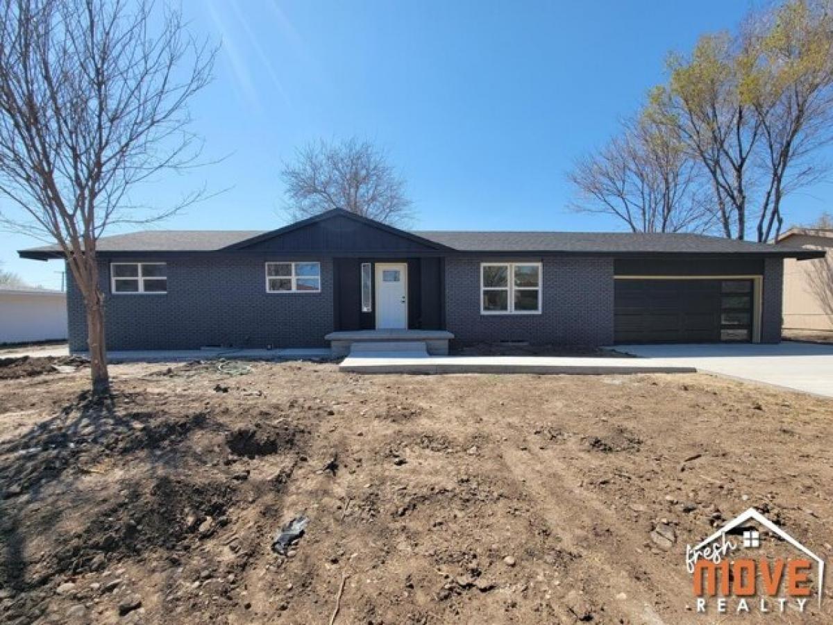 Picture of Home For Sale in Garden City, Kansas, United States