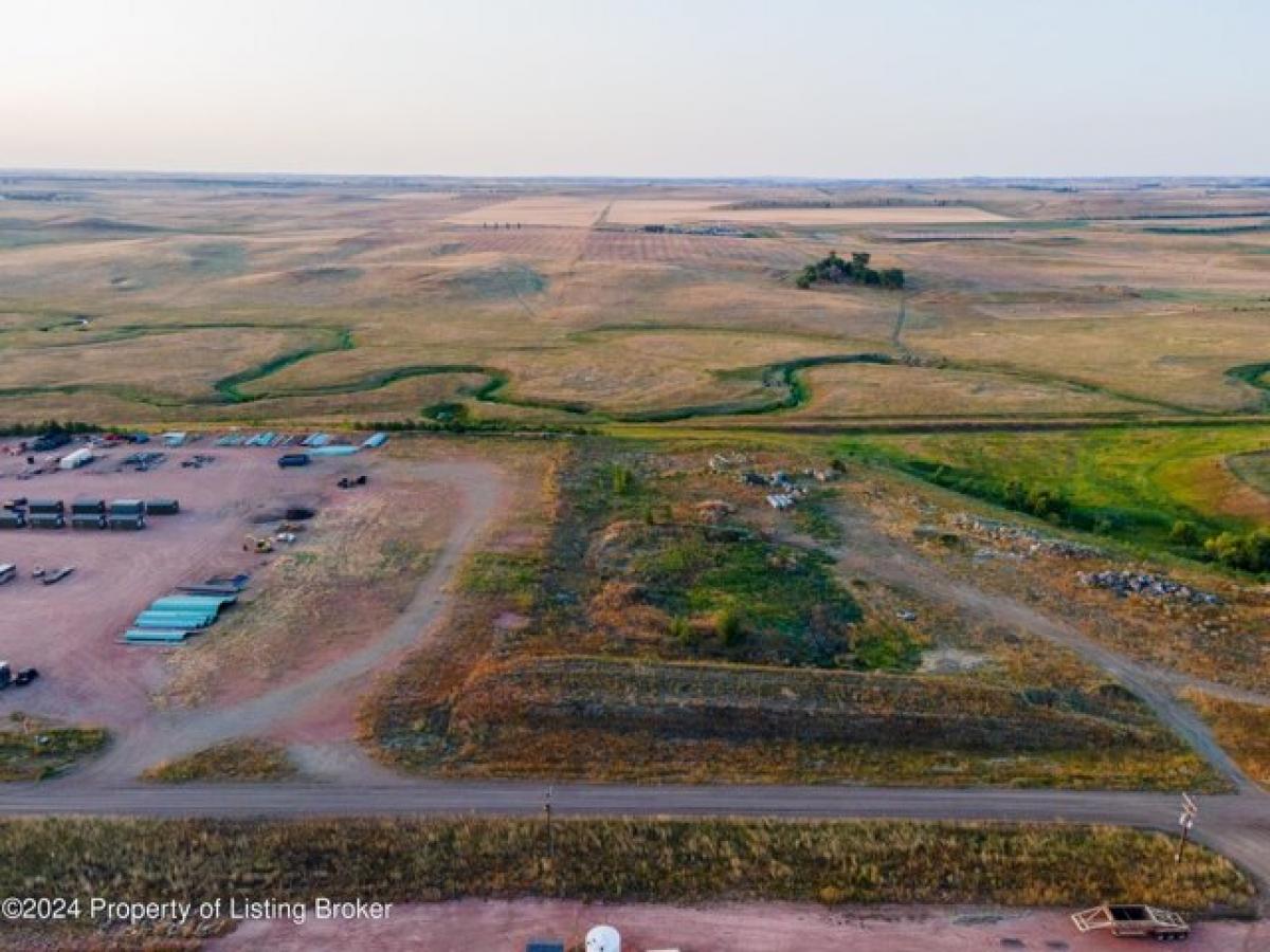 Picture of Residential Land For Sale in Killdeer, North Dakota, United States