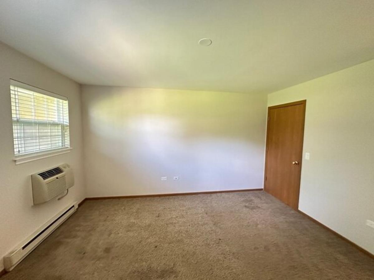 Picture of Home For Rent in Round Lake Beach, Illinois, United States