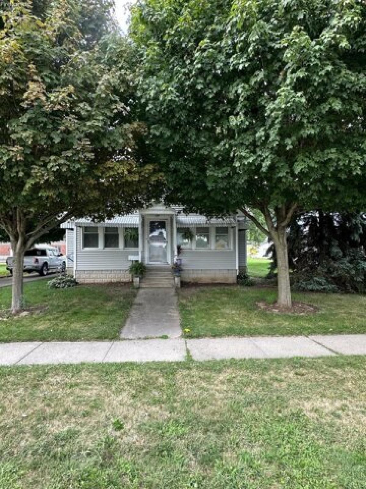 Picture of Home For Sale in Fremont, Ohio, United States