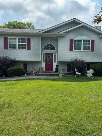 Home For Sale in Harriman, New York