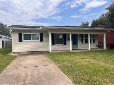 Home For Sale in Port Neches, Texas