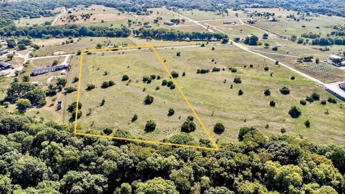 Picture of Residential Land For Sale in Hillsboro, Texas, United States