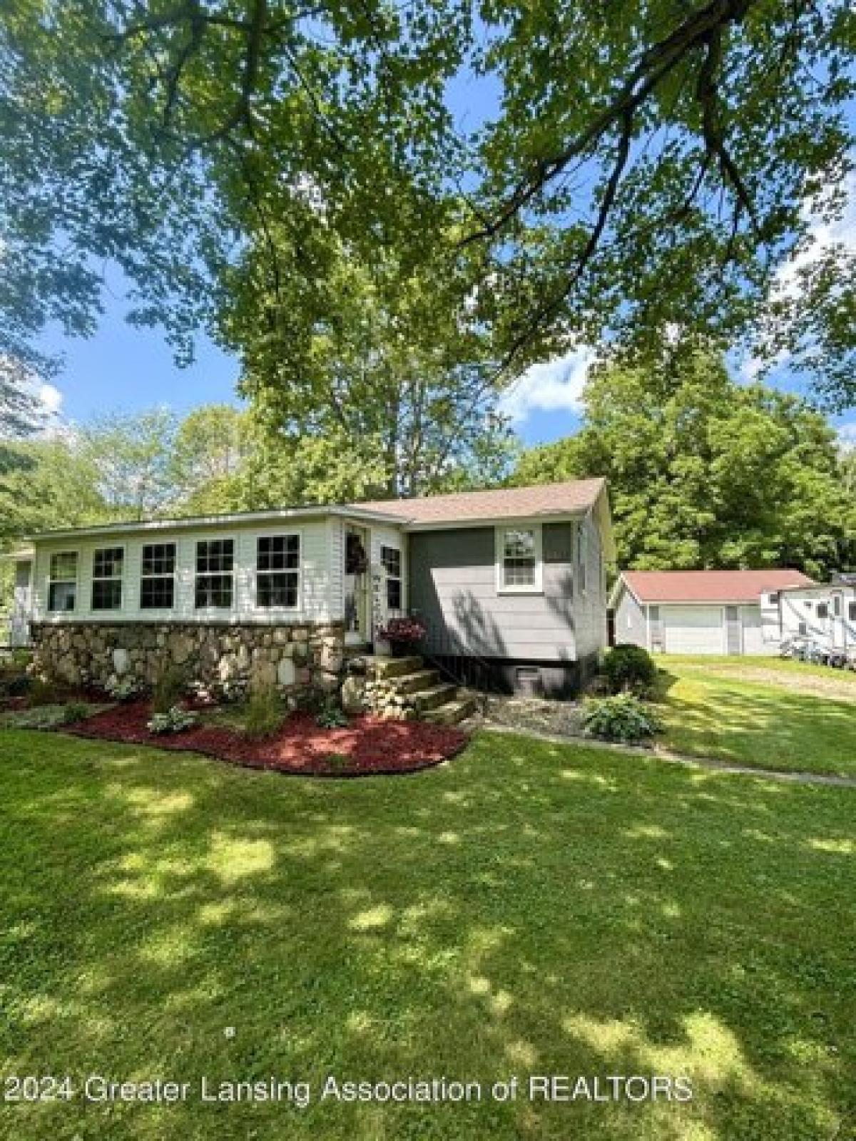 Picture of Home For Sale in Plainwell, Michigan, United States