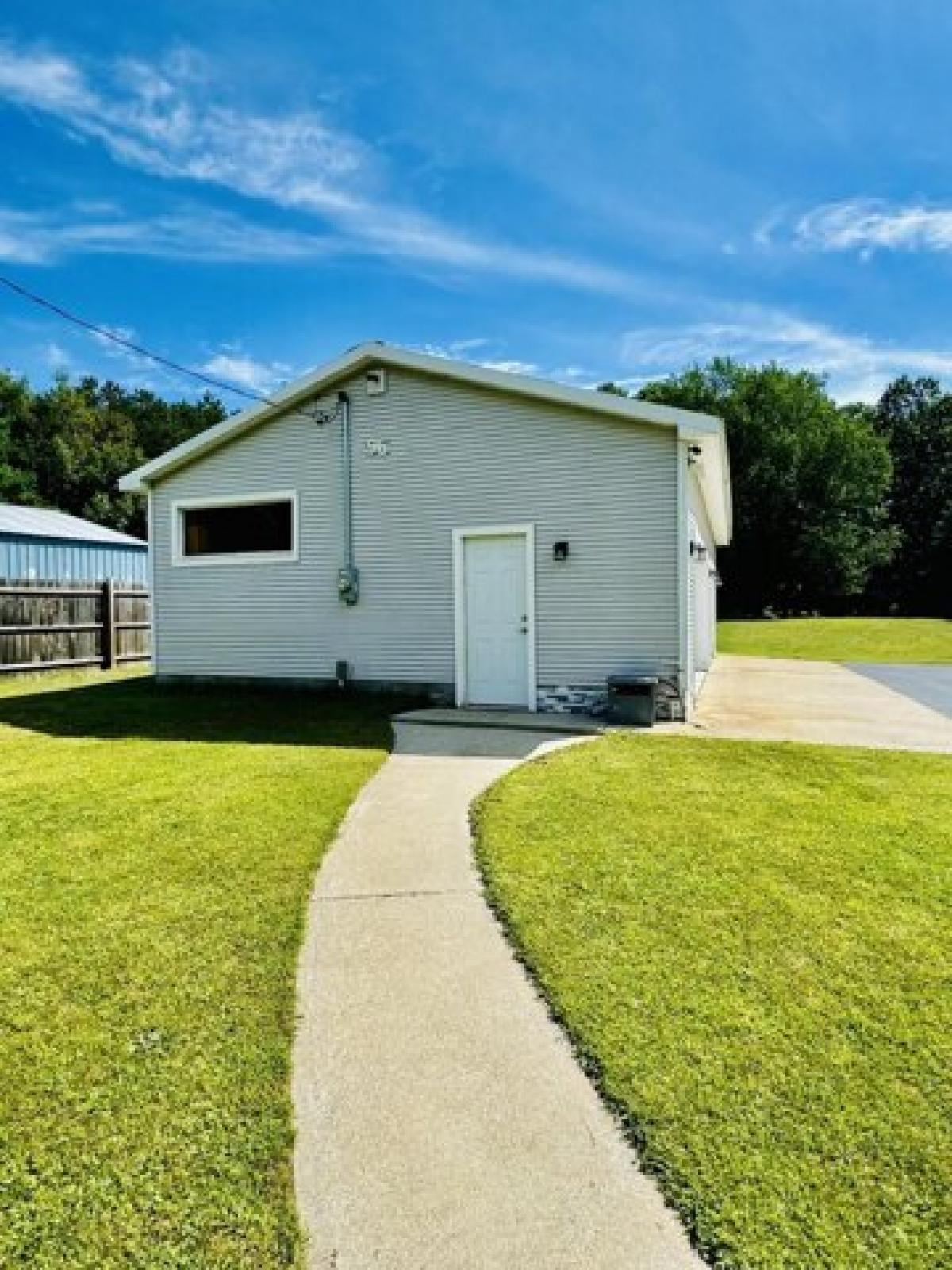 Picture of Home For Sale in Ludington, Michigan, United States