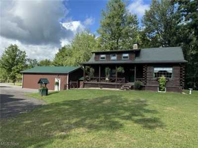 Home For Sale in Huntsburg, Ohio