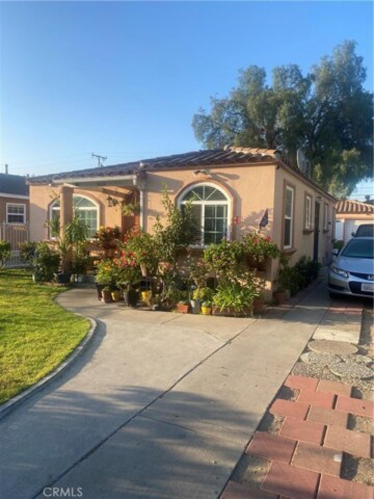 Picture of Home For Sale in Maywood, California, United States