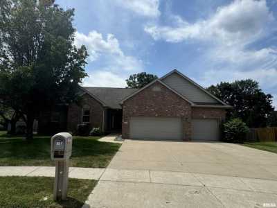 Home For Sale in Chatham, Illinois