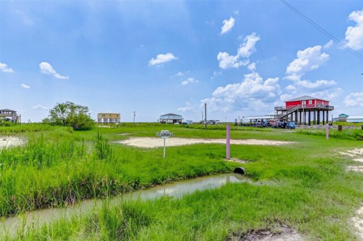 Picture of Residential Land For Sale in Gilchrist, Texas, United States