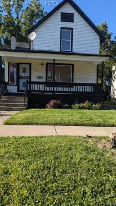 Home For Sale in Pontiac, Michigan