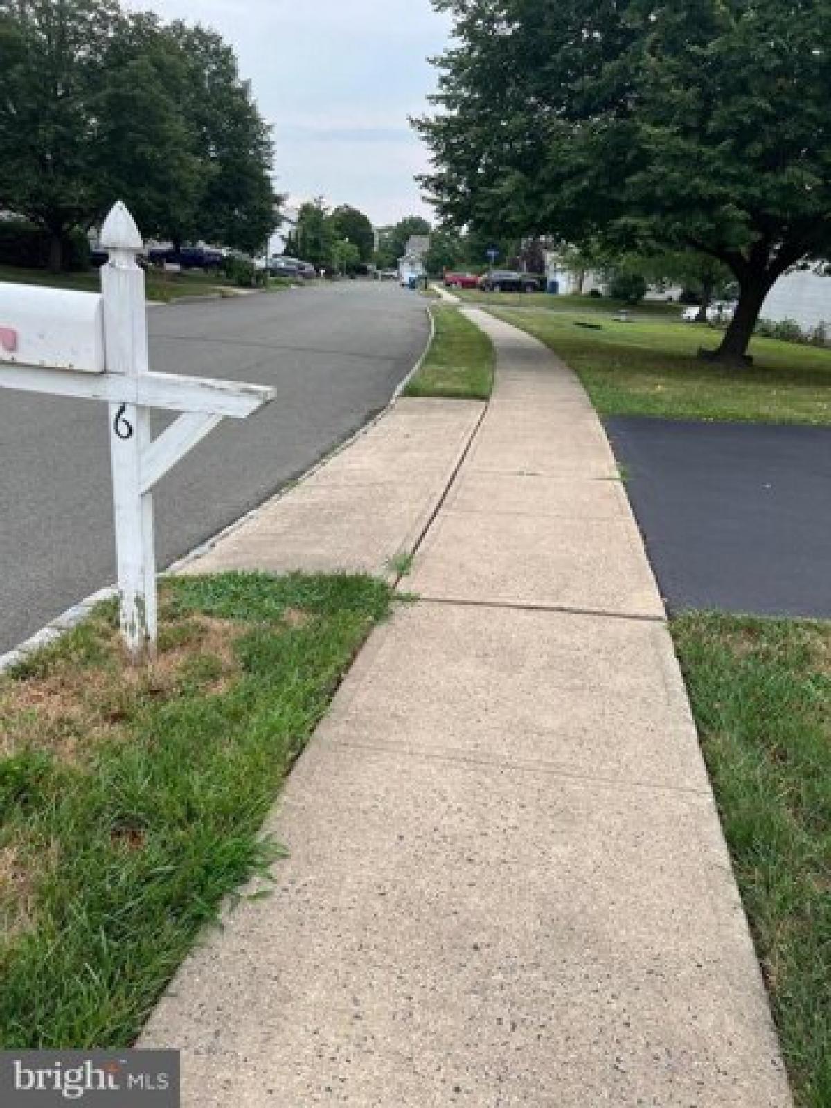 Picture of Home For Sale in Pennington, New Jersey, United States