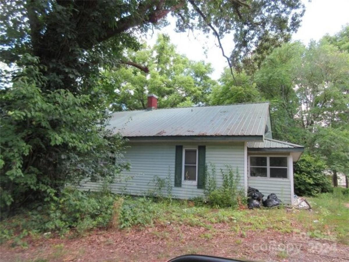 Picture of Home For Sale in Bostic, North Carolina, United States