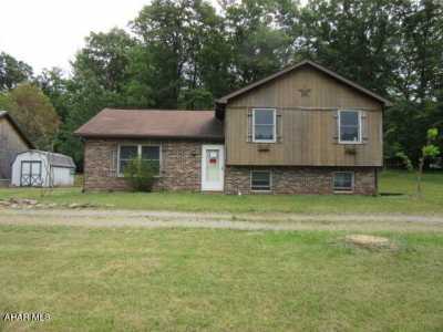 Home For Sale in Tyrone, Pennsylvania