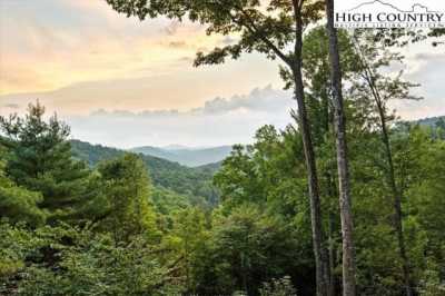 Home For Sale in Elk Park, North Carolina