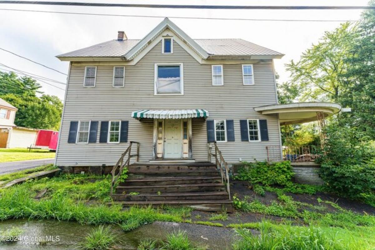 Picture of Home For Sale in Fonda, New York, United States