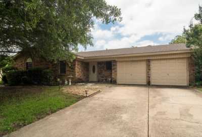 Home For Sale in Crowley, Texas