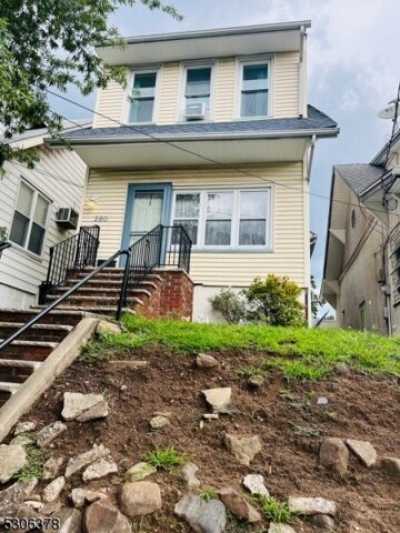 Home For Sale in Belleville, New Jersey