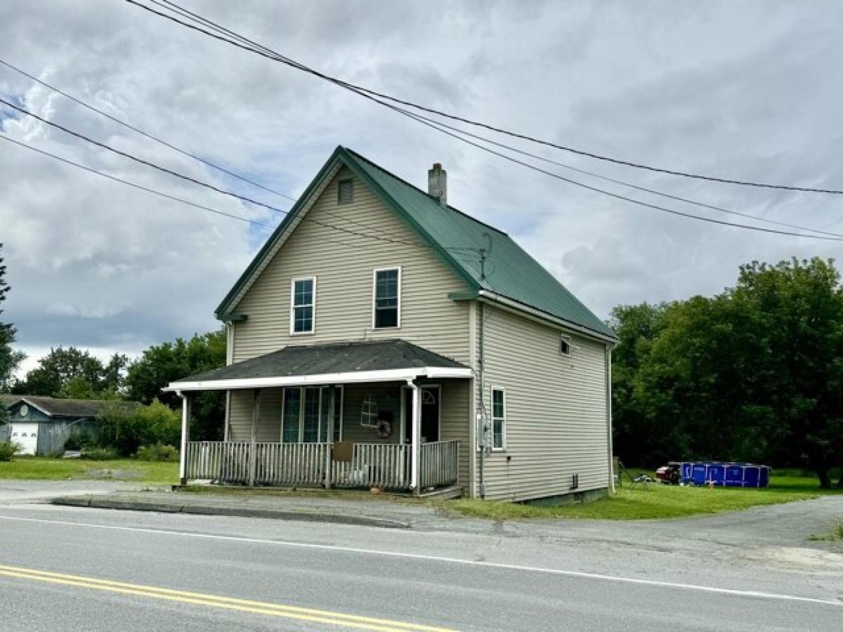 Picture of Home For Sale in Fort Kent, Maine, United States