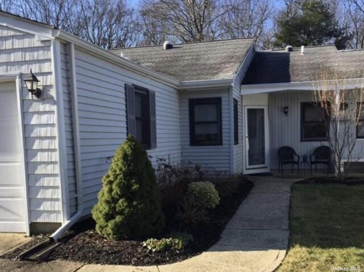 Picture of Home For Rent in Stony Brook, New York, United States