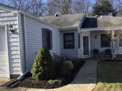 Home For Rent in Stony Brook, New York