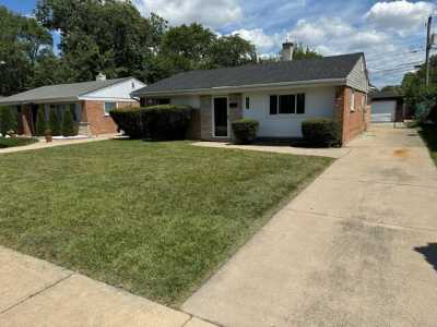 Home For Sale in Calumet City, Illinois