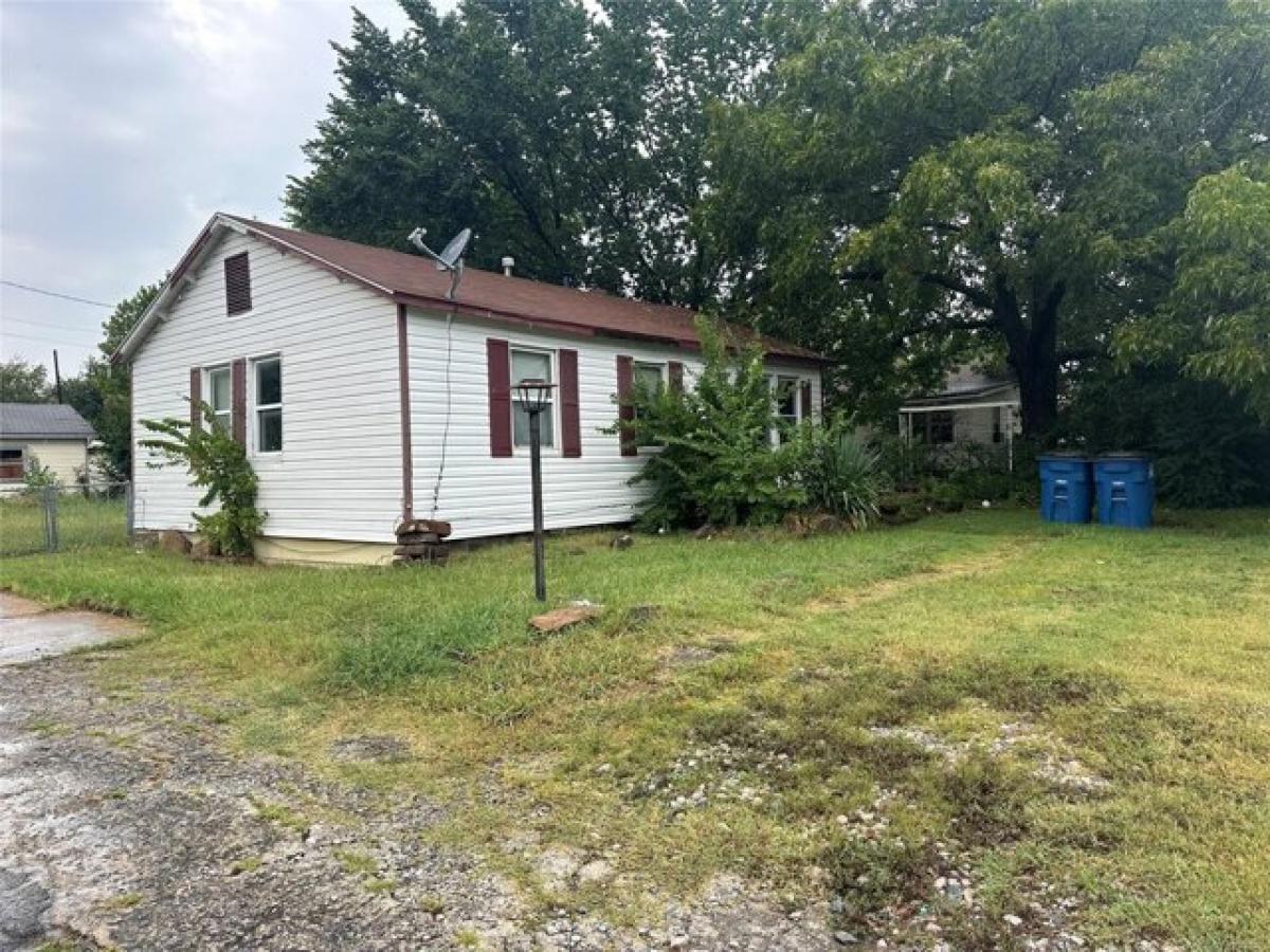 Picture of Home For Sale in McAlester, Oklahoma, United States