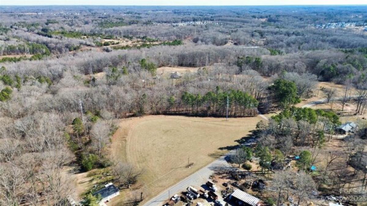 Picture of Residential Land For Sale in Mooresville, North Carolina, United States