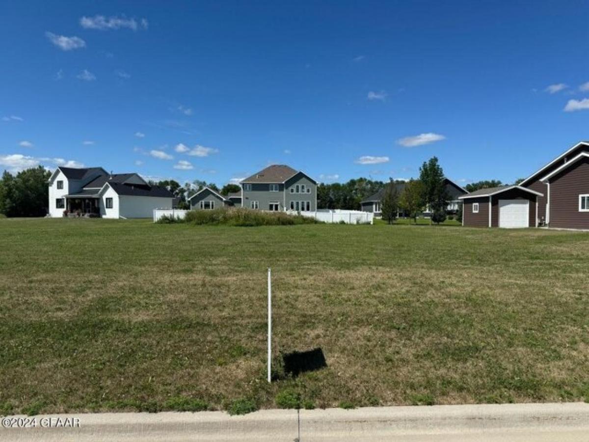 Picture of Residential Land For Sale in Grand Forks, North Dakota, United States