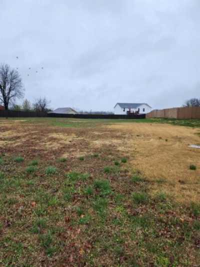 Residential Land For Sale in Saint Robert, Missouri