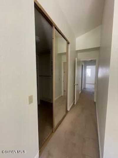 Home For Rent in Oak Park, California