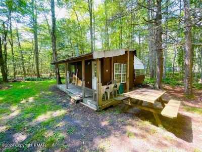 Home For Sale in Gouldsboro, Pennsylvania