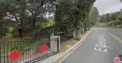 Residential Land For Sale in Glendale, California