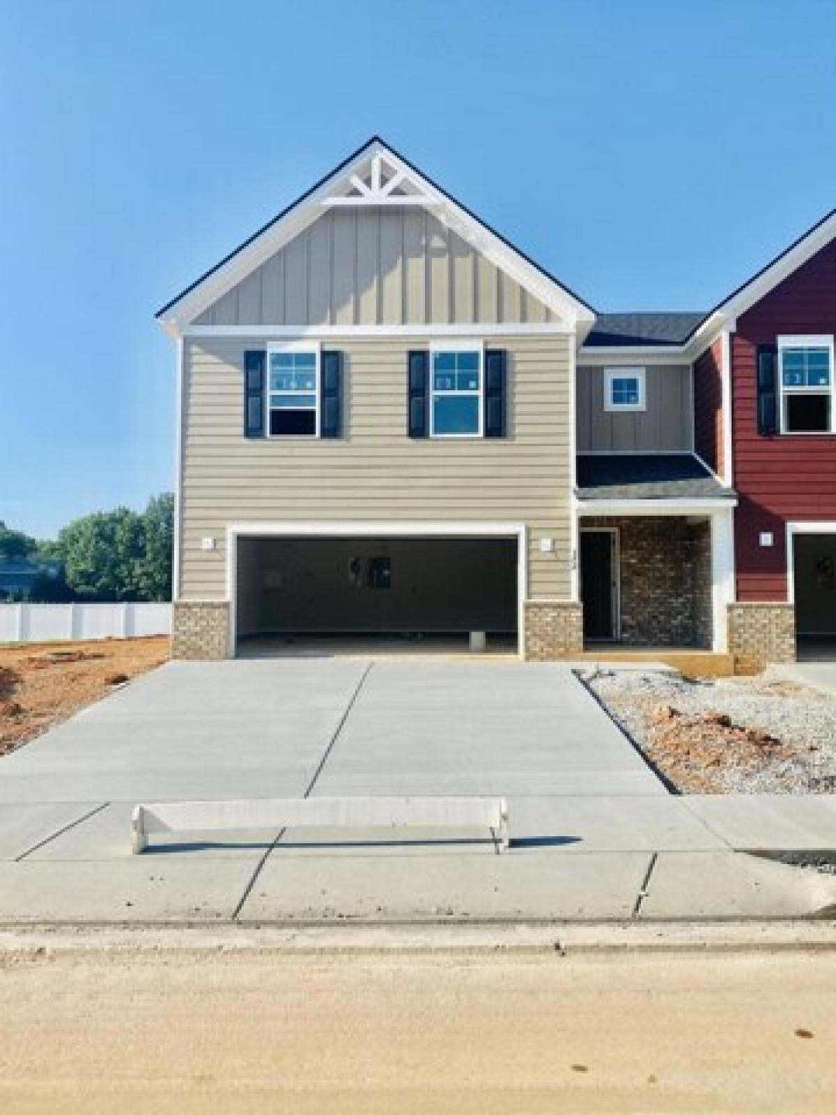 Picture of Home For Sale in Pleasant View, Tennessee, United States