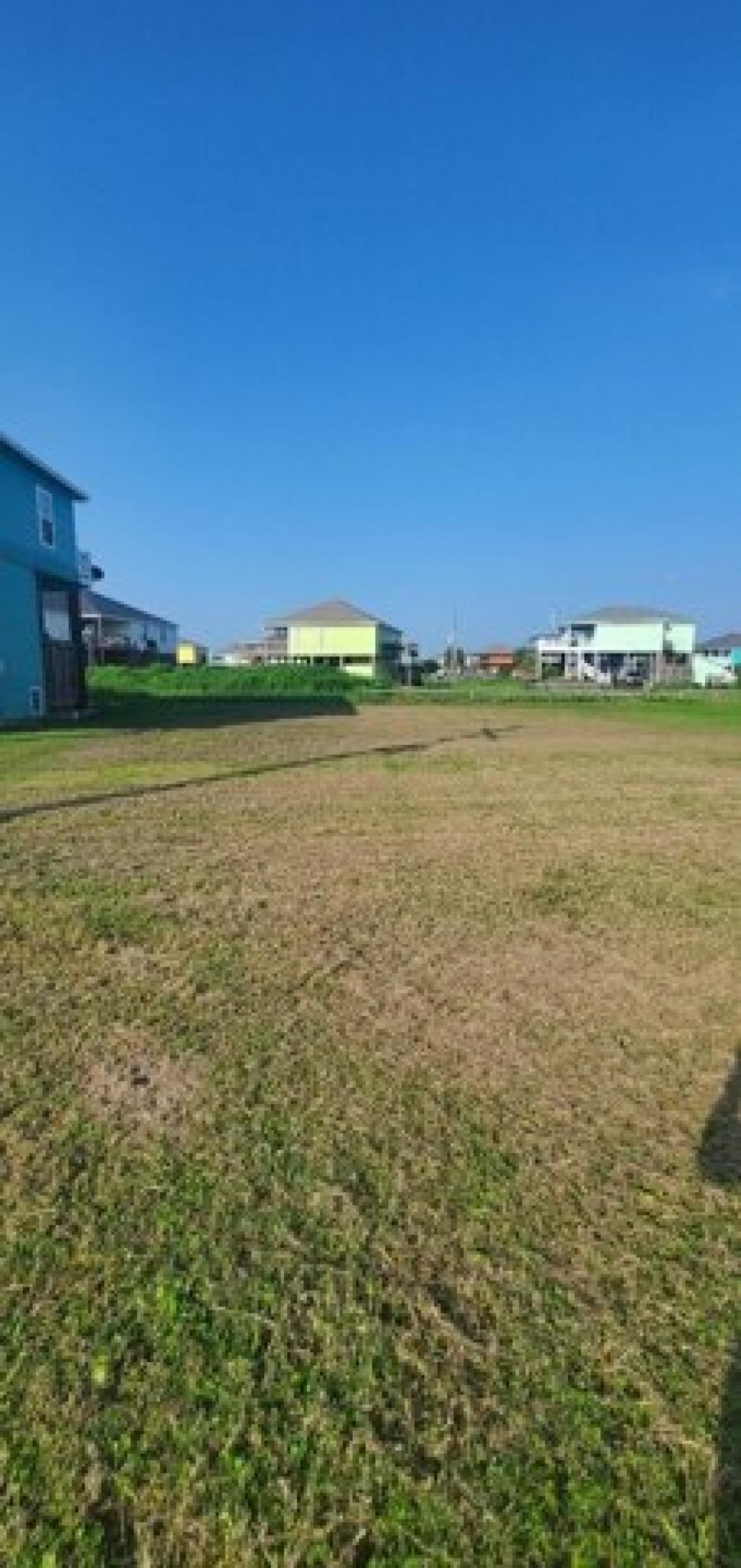 Picture of Residential Land For Sale in Crystal Beach, Texas, United States