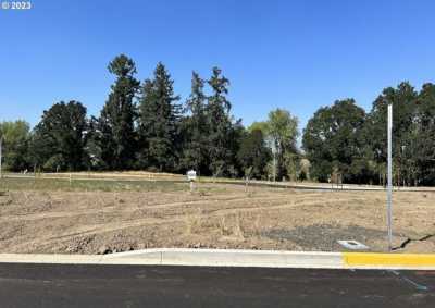 Residential Land For Sale in McMinnville, Oregon