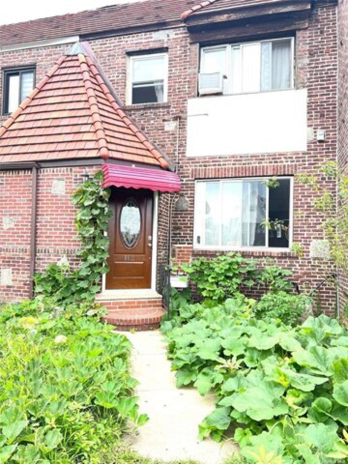 Picture of Home For Rent in Queens Village, New York, United States