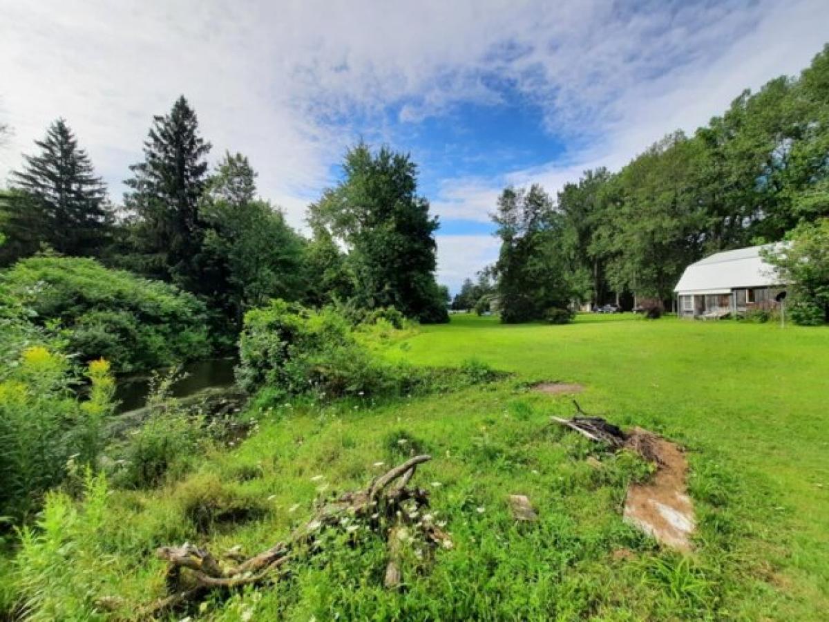 Picture of Home For Sale in North Hero, Vermont, United States