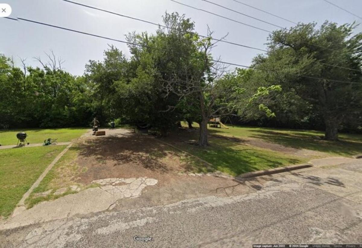 Picture of Residential Land For Sale in Commerce, Texas, United States