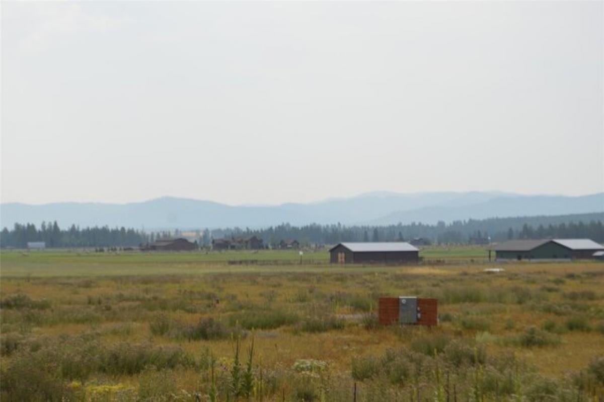 Picture of Residential Land For Sale in Whitefish, Montana, United States