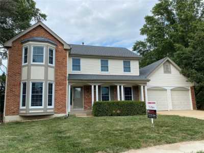 Home For Sale in Chesterfield, Missouri