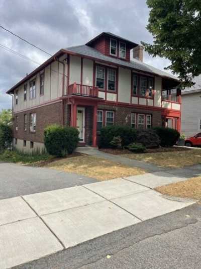 Home For Sale in Belmont, Massachusetts