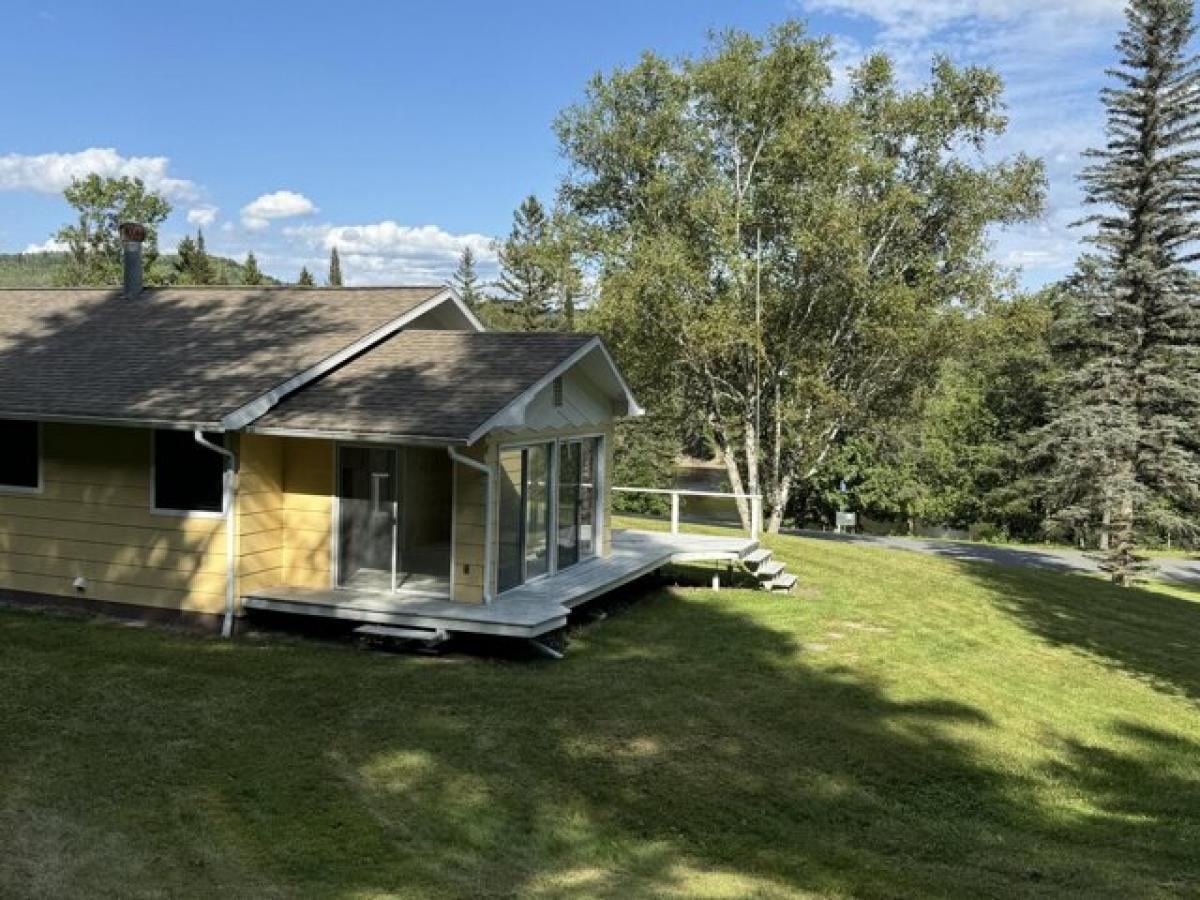 Picture of Home For Sale in Fort Kent, Maine, United States