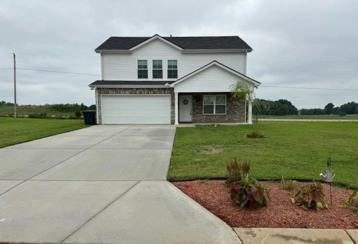 Picture of Home For Sale in Decherd, Tennessee, United States