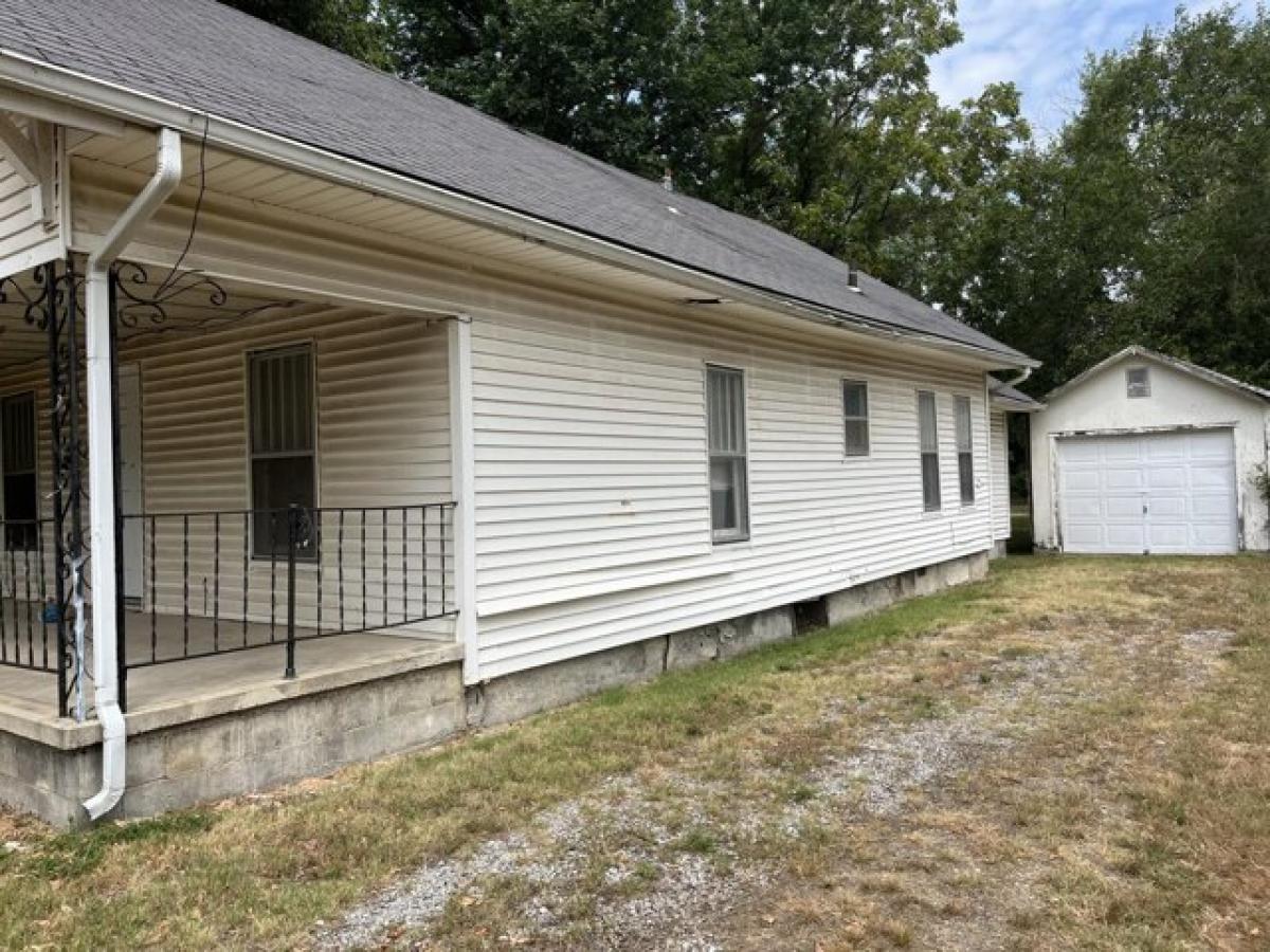 Picture of Home For Sale in Miami, Oklahoma, United States