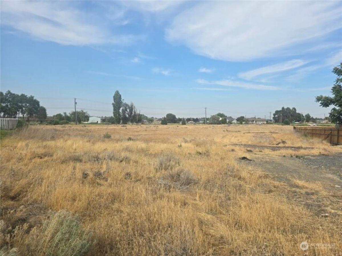 Picture of Residential Land For Sale in Moses Lake, Washington, United States