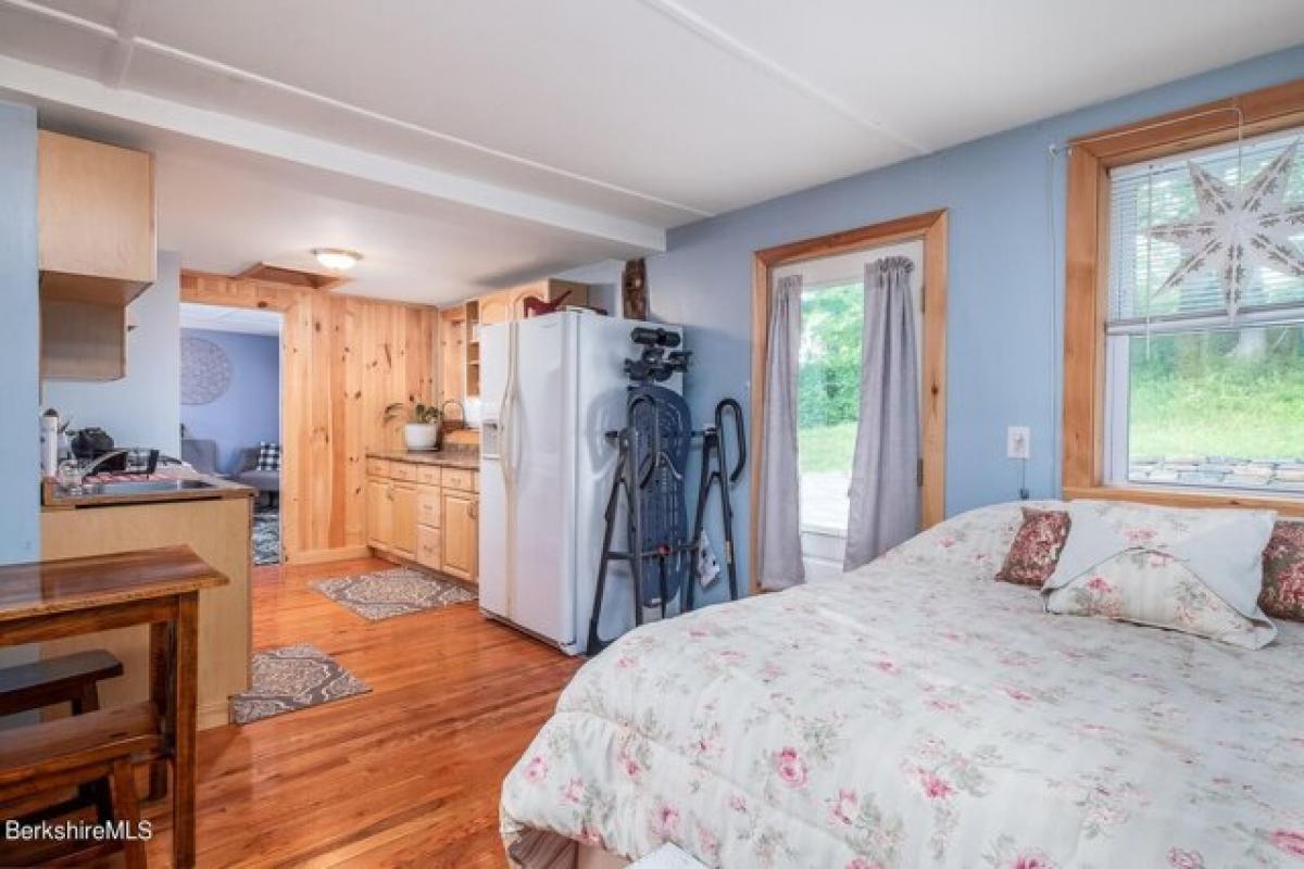 Picture of Home For Sale in Williamstown, Massachusetts, United States