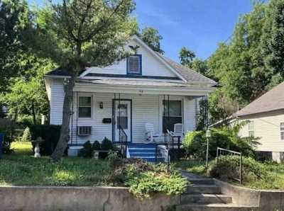 Home For Sale in Carthage, Missouri