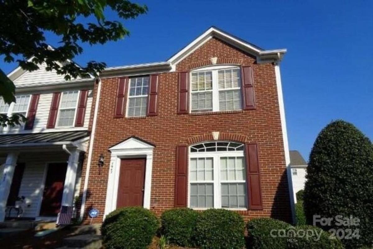 Picture of Home For Sale in Denver, North Carolina, United States