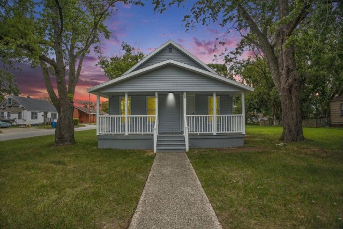 Picture of Home For Sale in Muskegon Heights, Michigan, United States